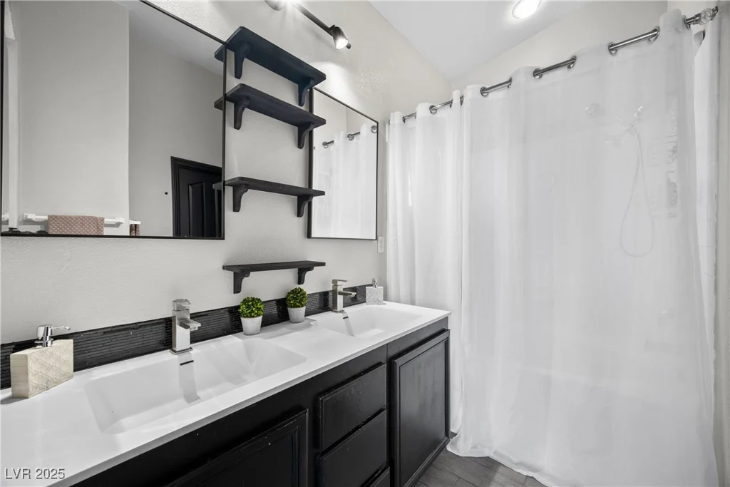 10342 Cherry Brook, Las Vegas, NV 89183