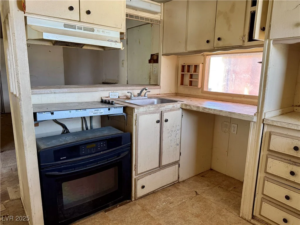 1260 White, Pahrump, NV 89060