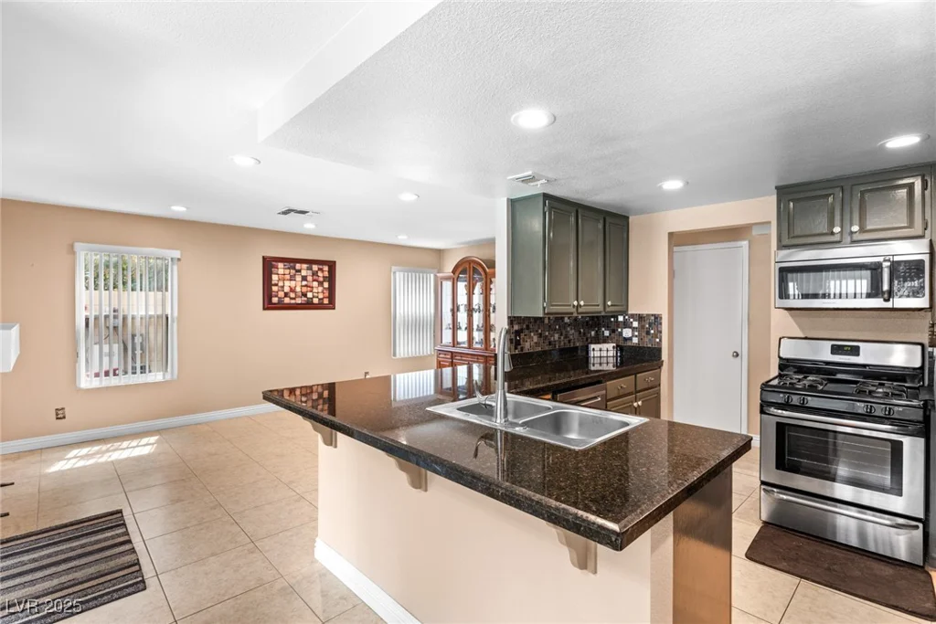 94 Fantasia, Henderson, NV 89074