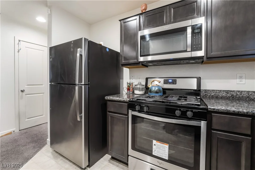 1883 Via Del Prado, Las Vegas, NV 89115