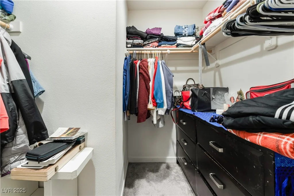 1883 Via Del Prado, Las Vegas, NV 89115