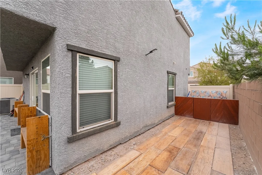 1883 Via Del Prado, Las Vegas, NV 89115