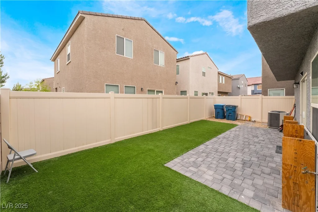 1883 Via Del Prado, Las Vegas, NV 89115