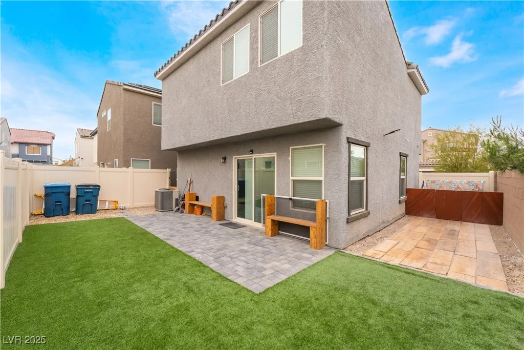 1883 Via Del Prado, Las Vegas, NV 89115
