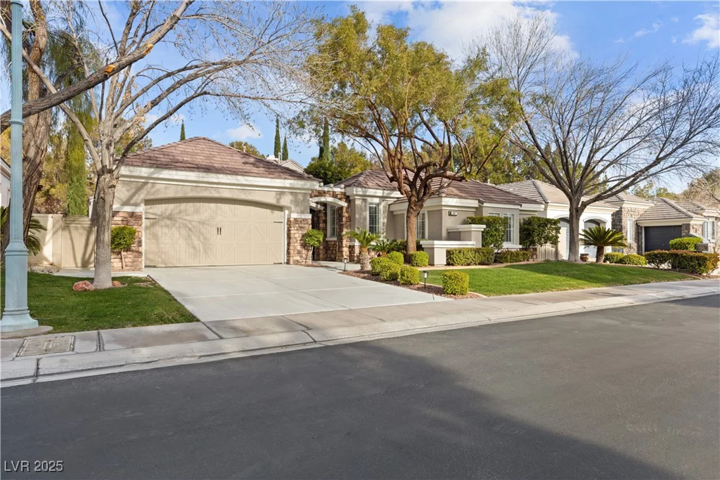 800 Jody Brook, Las Vegas, NV 89145