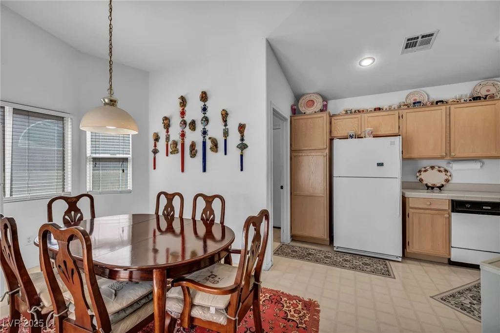 520 Stonehurst, North Las Vegas, NV 89031
