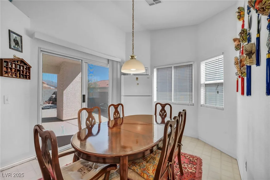 520 Stonehurst, North Las Vegas, NV 89031