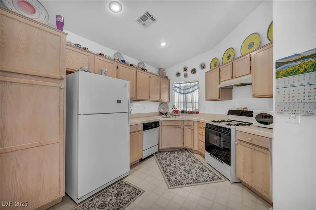 520 Stonehurst, North Las Vegas, NV 89031