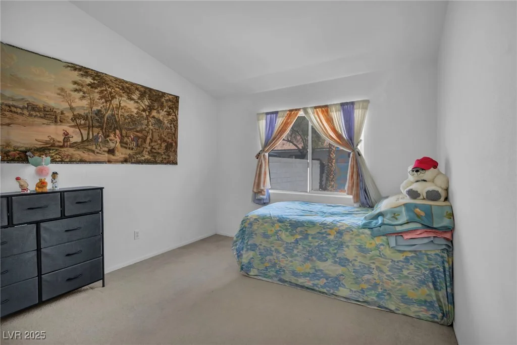 520 Stonehurst, North Las Vegas, NV 89031