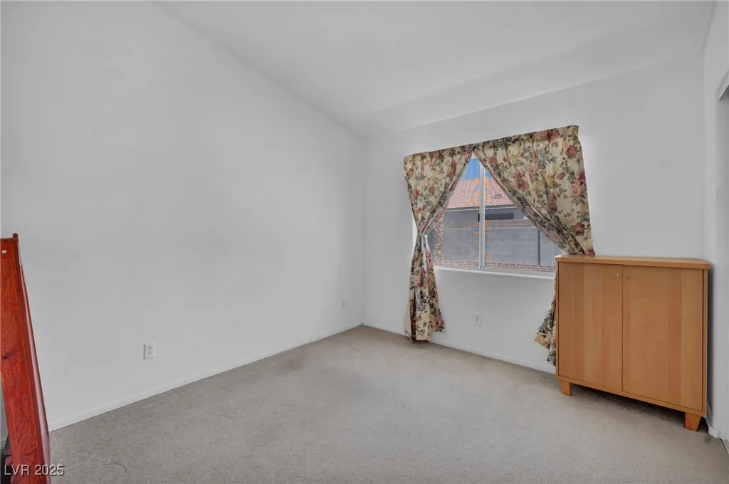 520 Stonehurst, North Las Vegas, NV 89031
