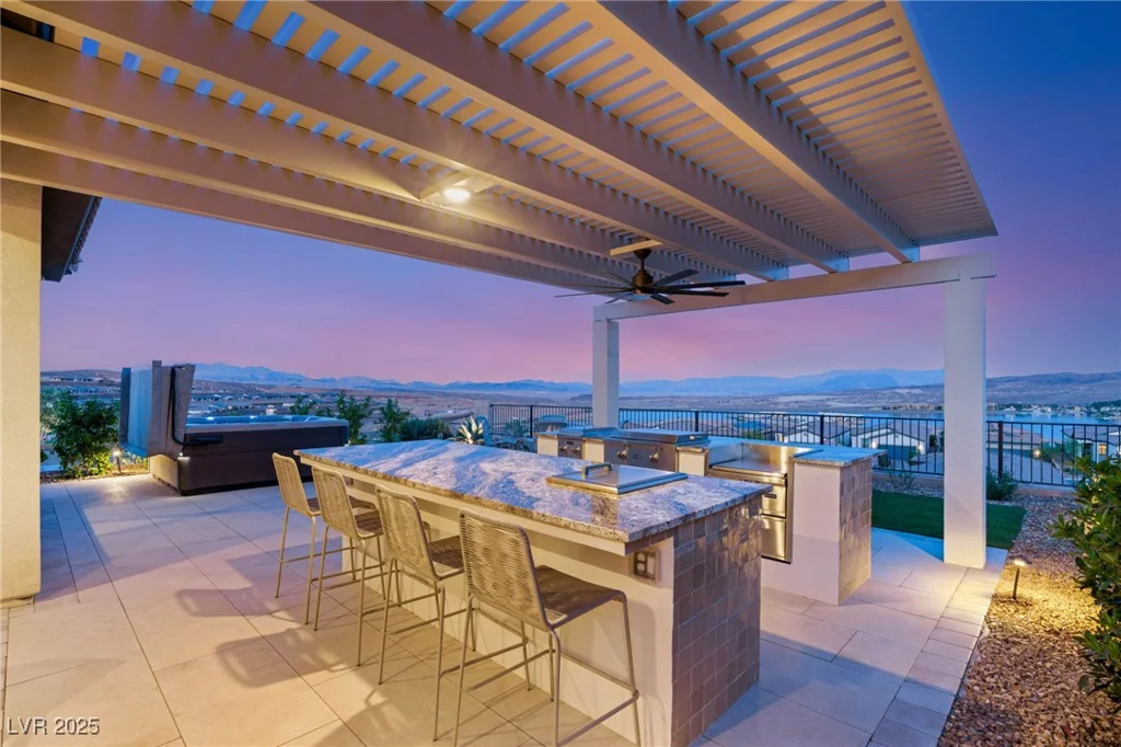 46 Lake Bluff, Henderson, NV 89011