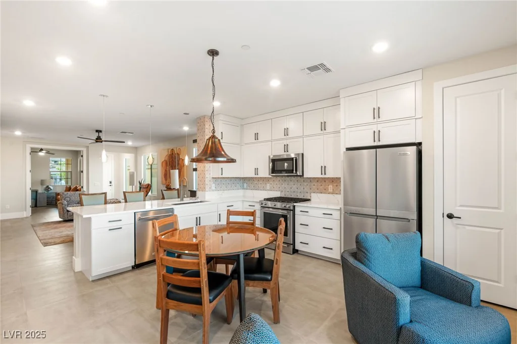 46 Lake Bluff, Henderson, NV 89011