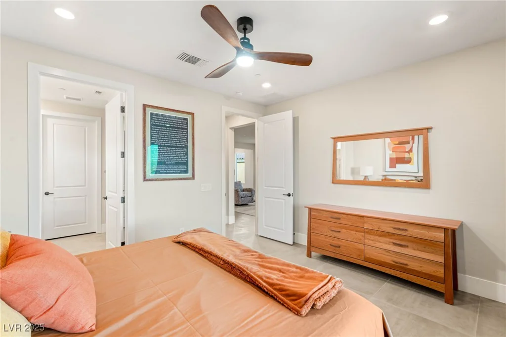 46 Lake Bluff, Henderson, NV 89011