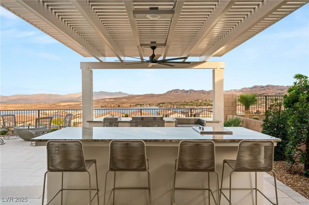 46 Lake Bluff, Henderson, NV 89011