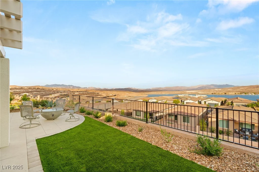 46 Lake Bluff, Henderson, NV 89011