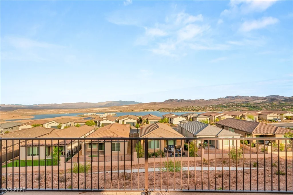 46 Lake Bluff, Henderson, NV 89011
