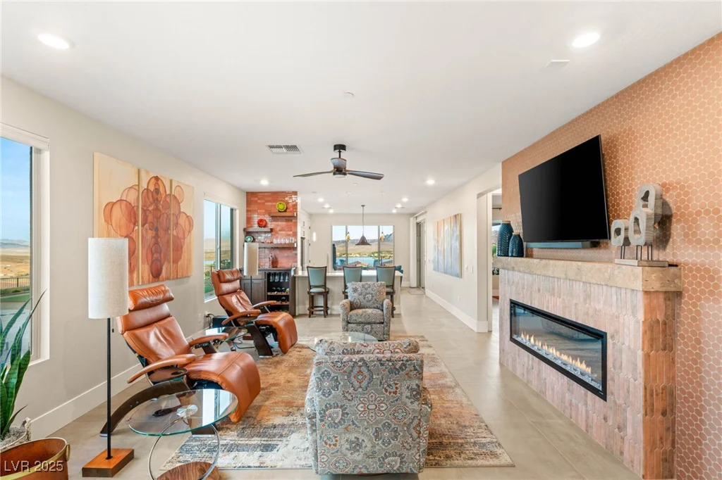 46 Lake Bluff, Henderson, NV 89011