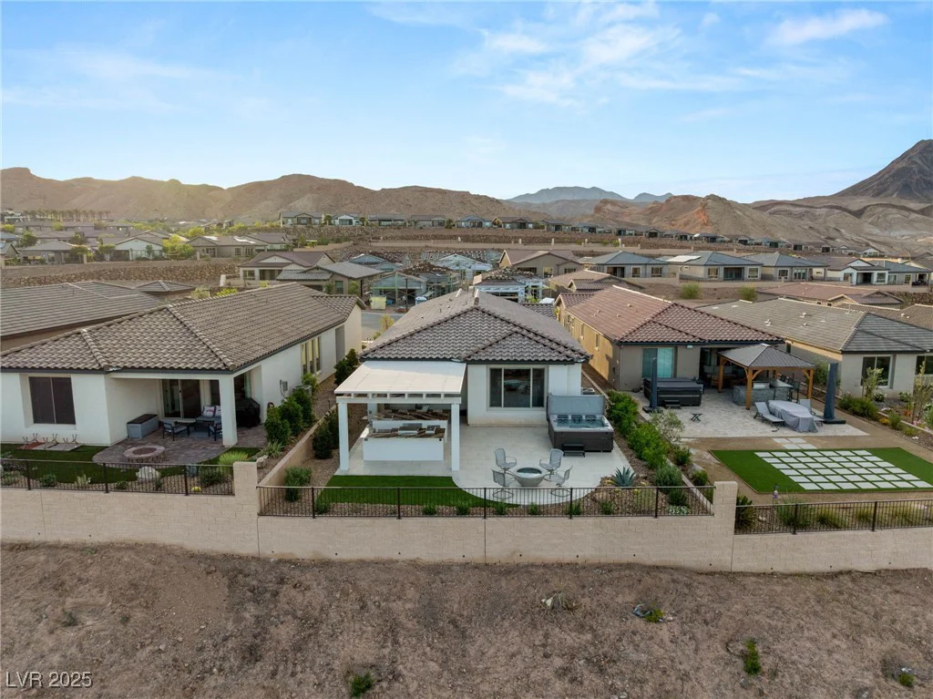46 Lake Bluff, Henderson, NV 89011