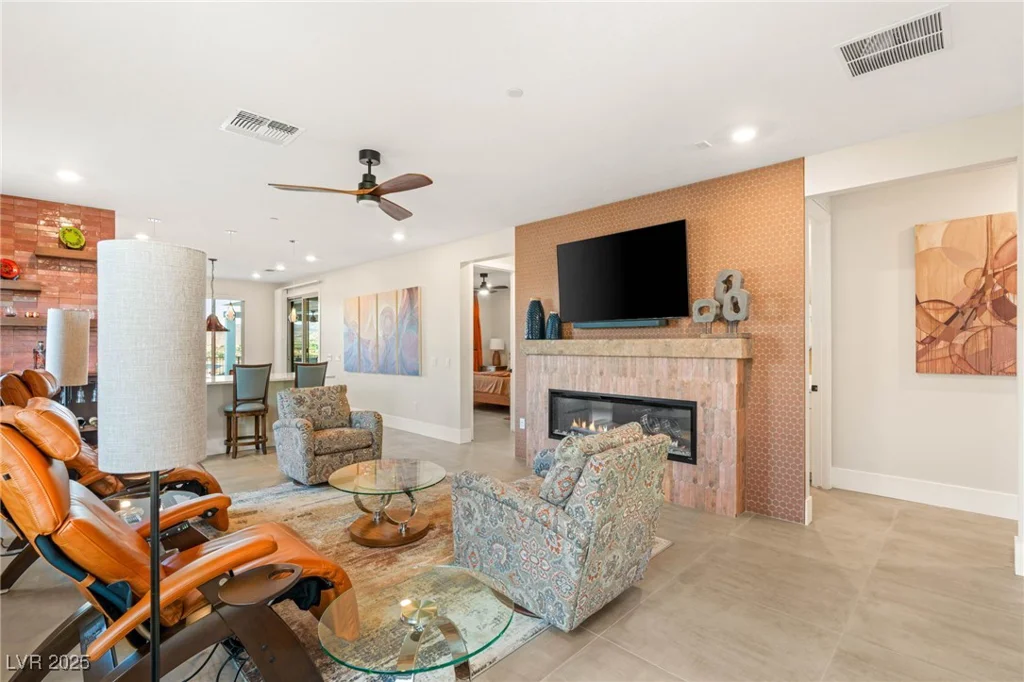 46 Lake Bluff, Henderson, NV 89011