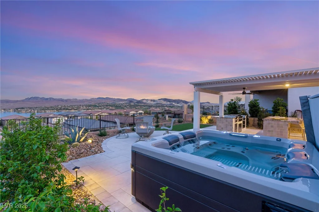 46 Lake Bluff, Henderson, NV 89011