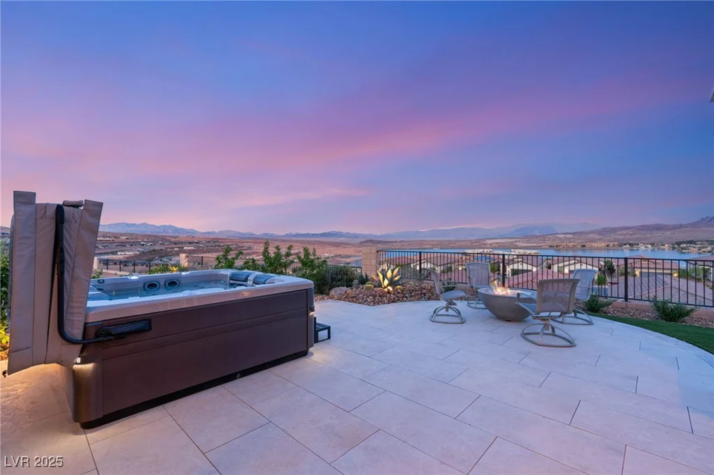46 Lake Bluff, Henderson, NV 89011