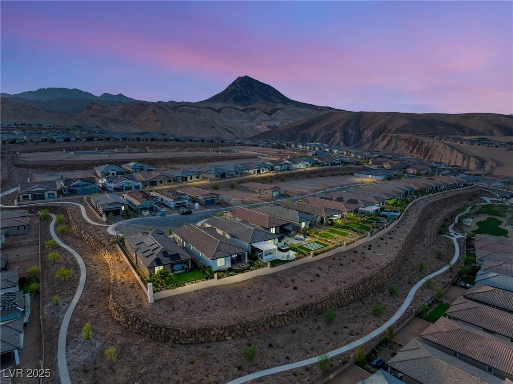 46 Lake Bluff, Henderson, NV 89011
