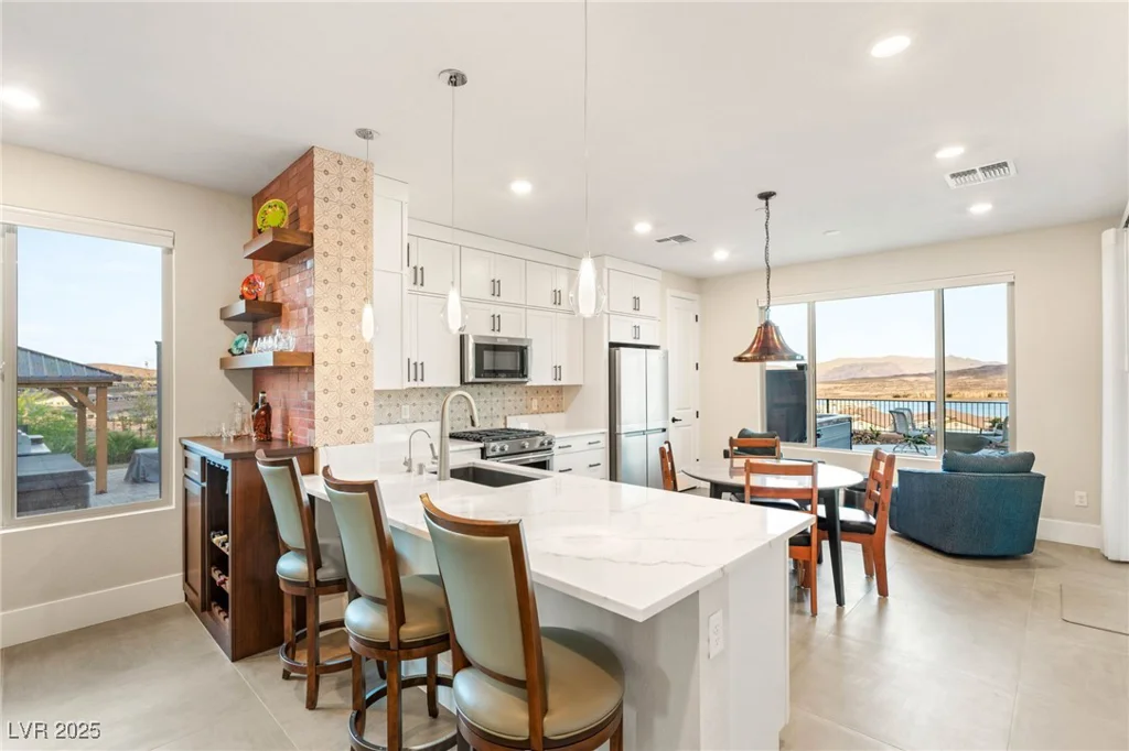 46 Lake Bluff, Henderson, NV 89011