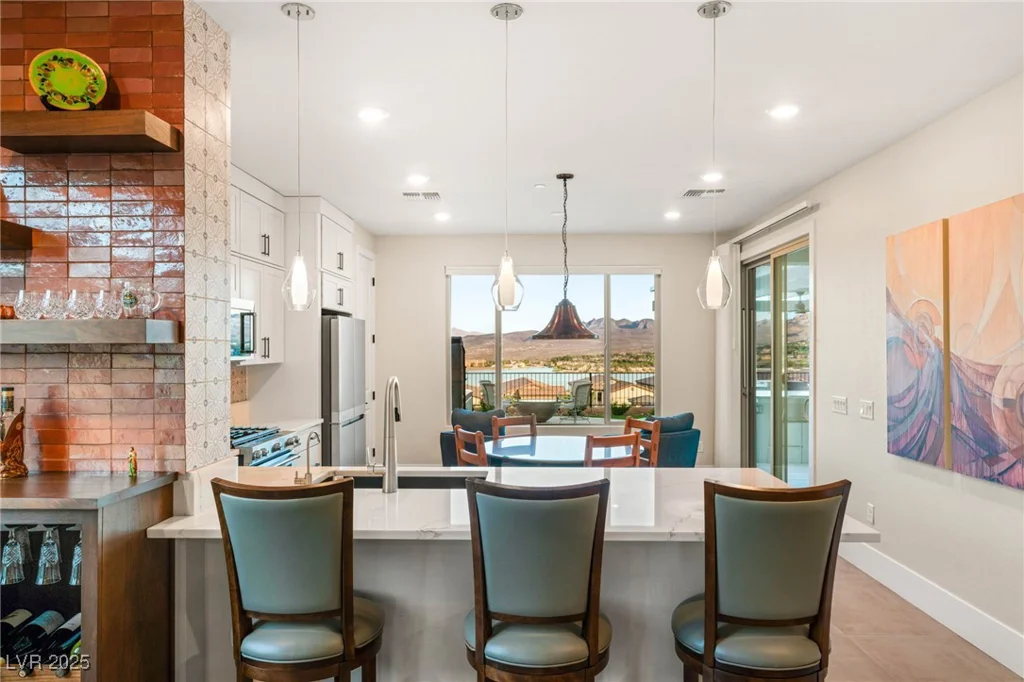 46 Lake Bluff, Henderson, NV 89011