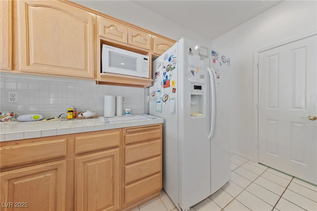 8128 Bay Pines, Las Vegas, NV 89128