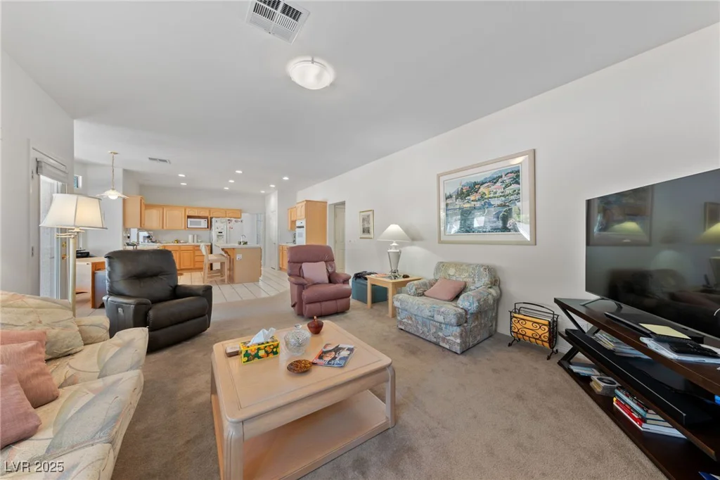 8128 Bay Pines, Las Vegas, NV 89128