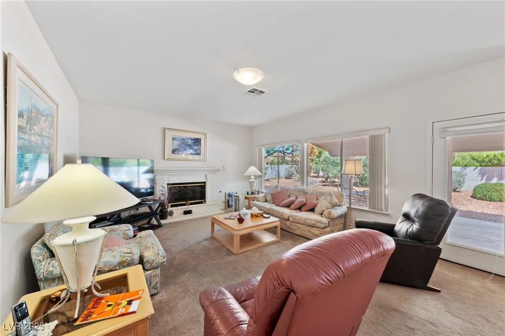 8128 Bay Pines, Las Vegas, NV 89128