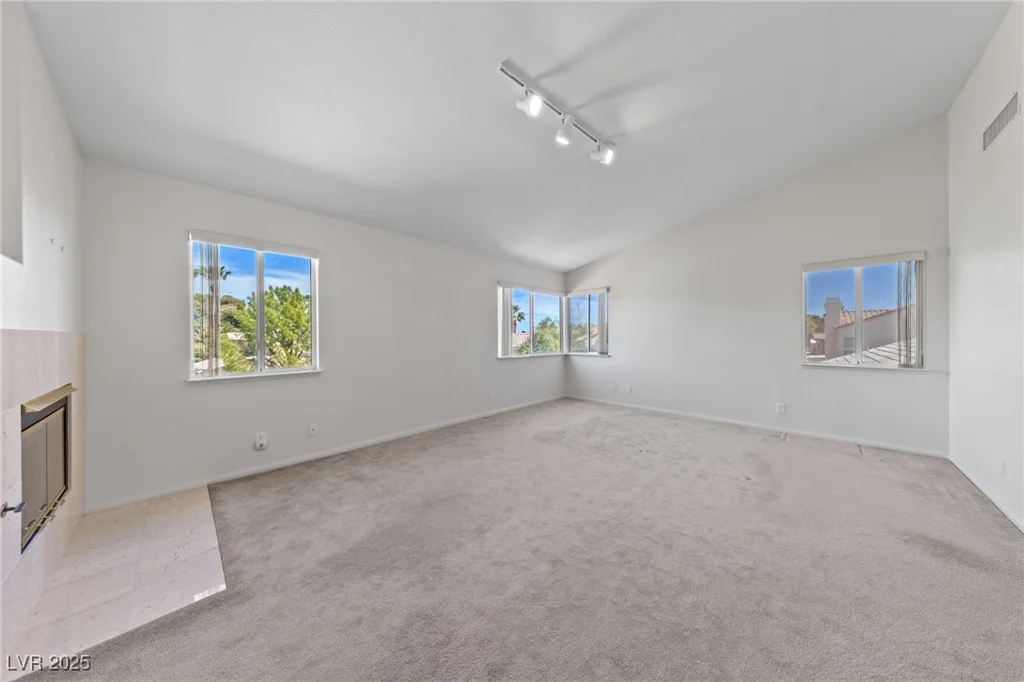 8128 Bay Pines, Las Vegas, NV 89128