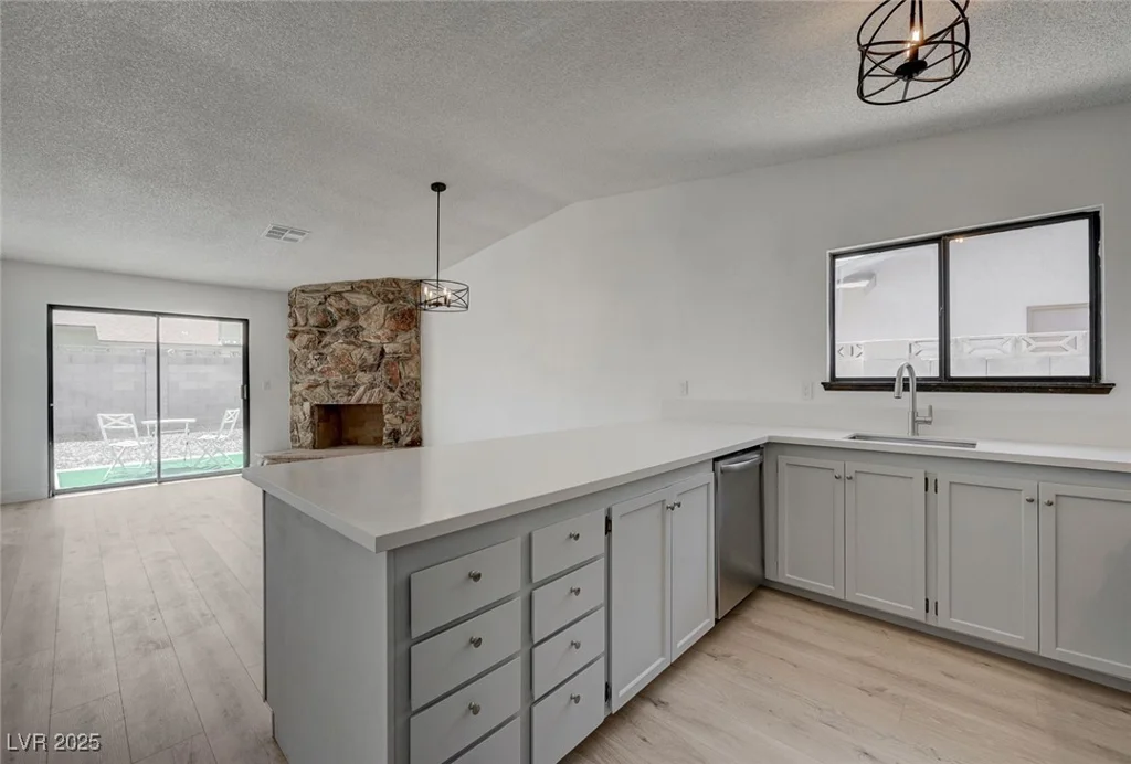 3158 High View, Henderson, NV 89014