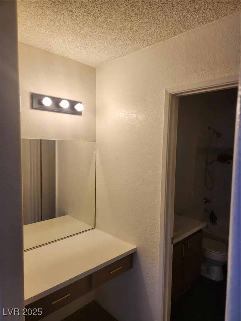 5220 Mission Carmel, Las Vegas, NV 89107