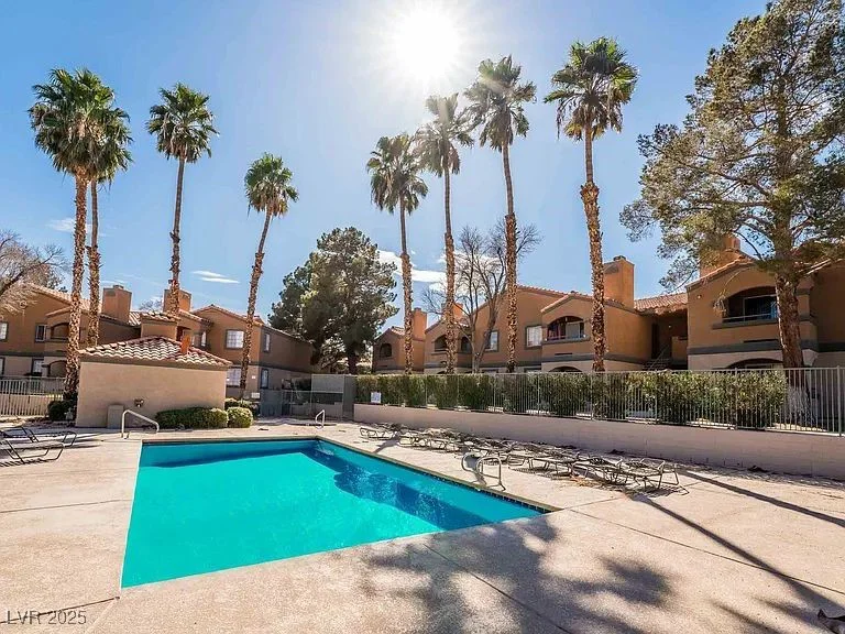 5220 Mission Carmel, Las Vegas, NV 89107