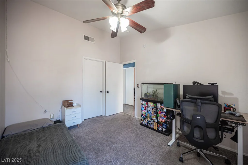 7103 Shadow Crest, Las Vegas, NV 89119