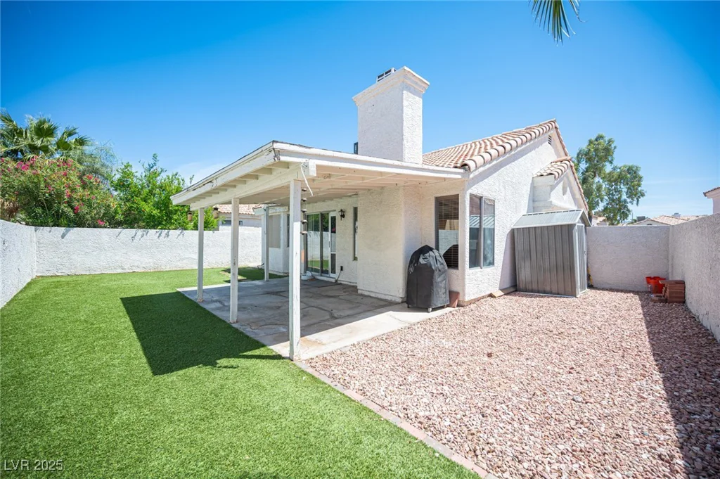 7103 Shadow Crest, Las Vegas, NV 89119
