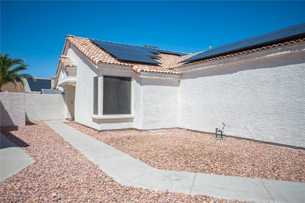 7103 Shadow Crest, Las Vegas, NV 89119