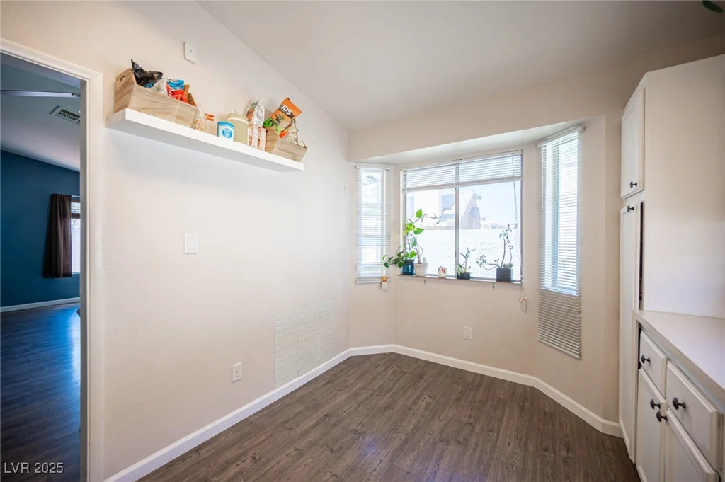 7103 Shadow Crest, Las Vegas, NV 89119