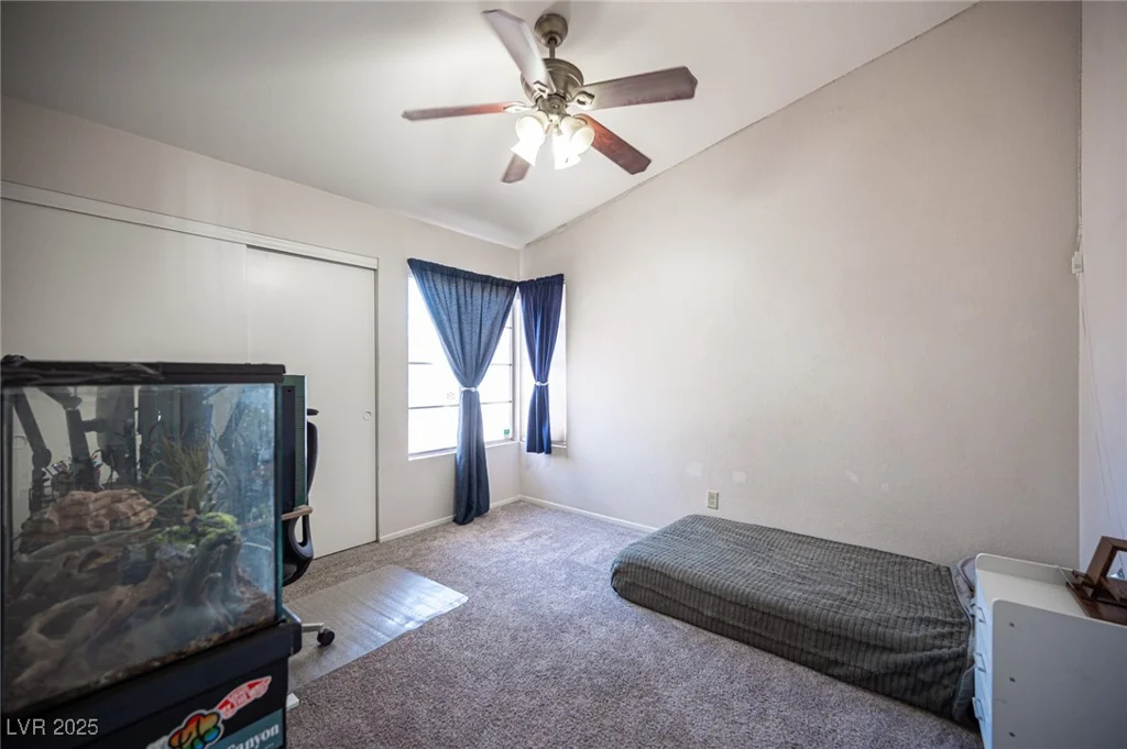 7103 Shadow Crest, Las Vegas, NV 89119