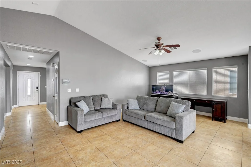 6390 Flathead, Las Vegas, NV 89122