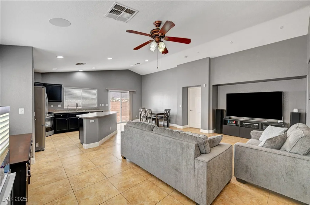 6390 Flathead, Las Vegas, NV 89122