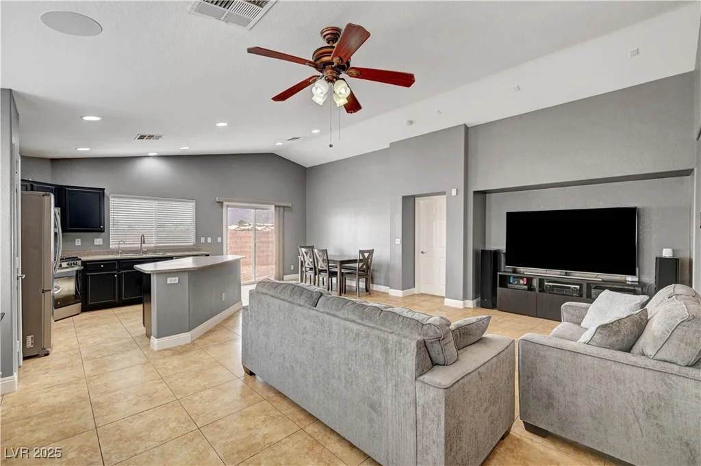 6390 Flathead, Las Vegas, NV 89122