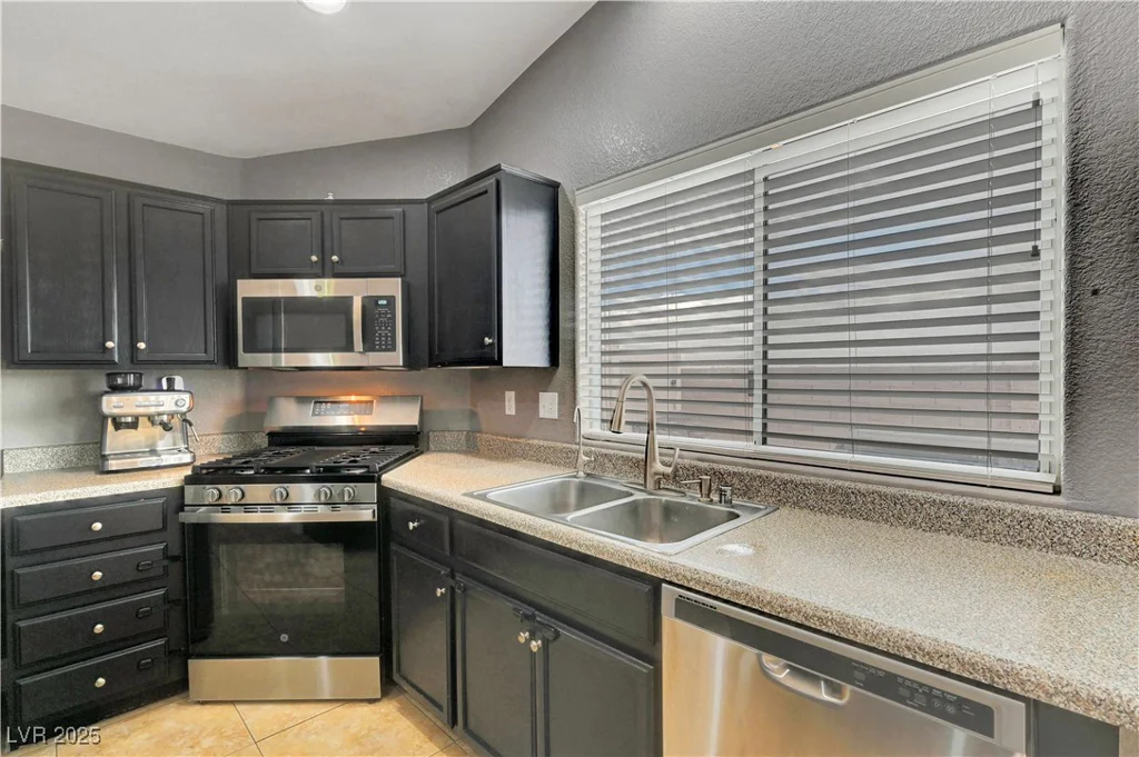 6390 Flathead, Las Vegas, NV 89122