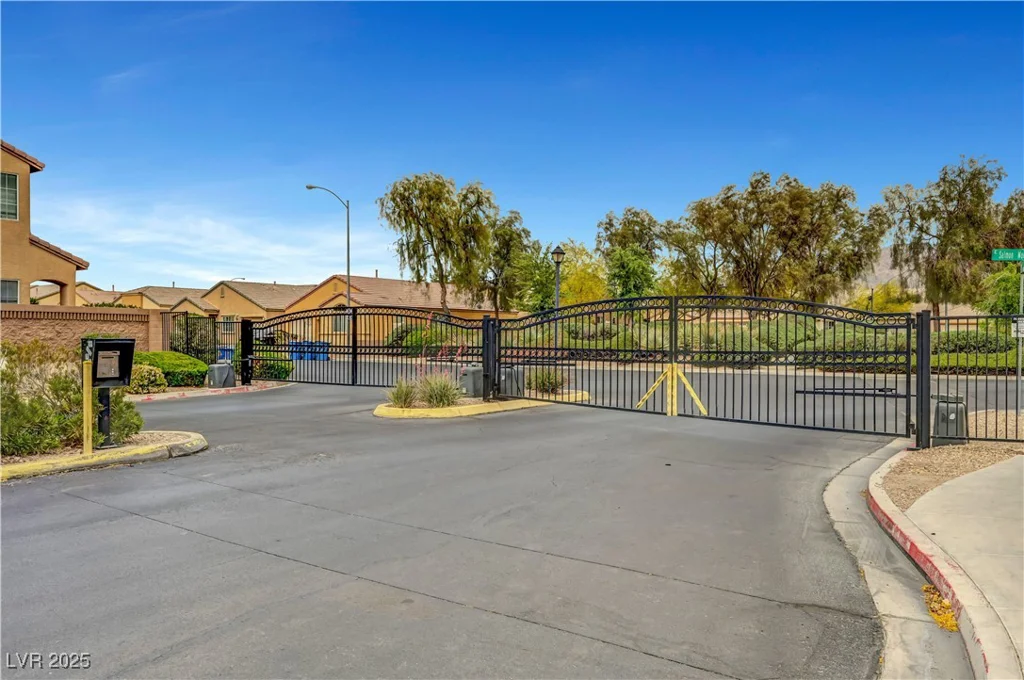 6390 Flathead, Las Vegas, NV 89122