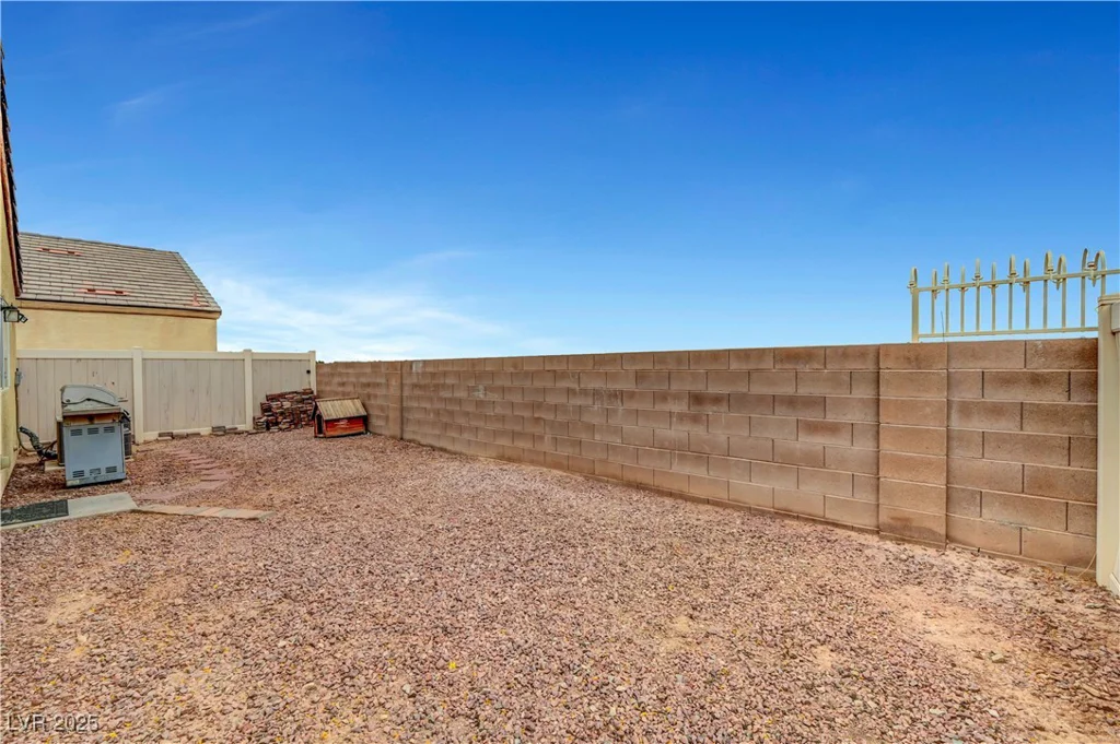6390 Flathead, Las Vegas, NV 89122