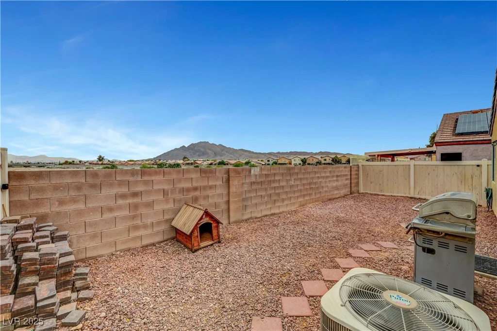 6390 Flathead, Las Vegas, NV 89122