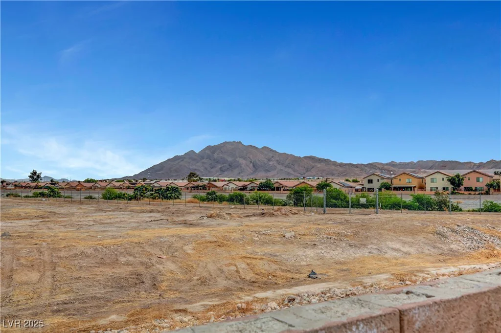 6390 Flathead, Las Vegas, NV 89122