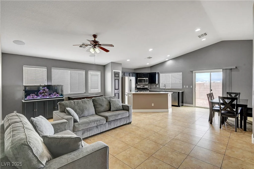 6390 Flathead, Las Vegas, NV 89122