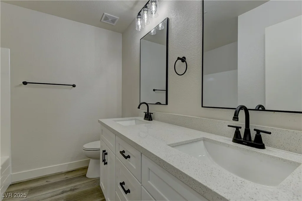 5653 White Cap, Las Vegas, NV 89110